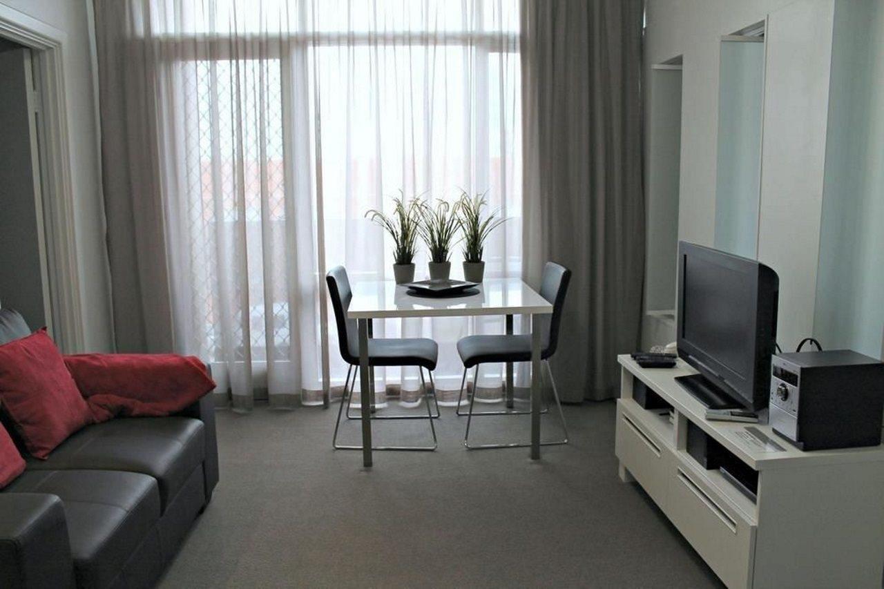 Dress Circle - Ward Street Aparthotel Adelaide
