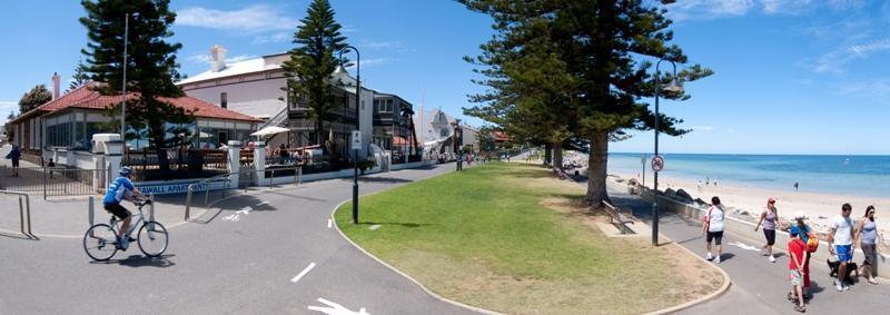 Seawall Aparthotel 4*