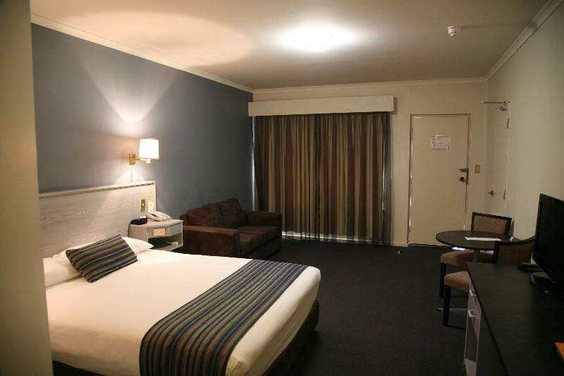 Motel Ibis Styles Manor 4*