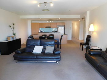Glenelg Beachside 4* Adelaide