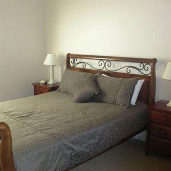 Michelles Garden Hotel Adelaide