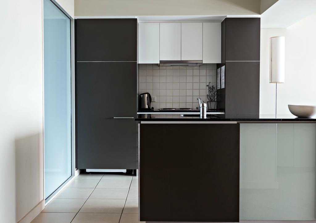 Dress Circle - North Terrace Apartment *