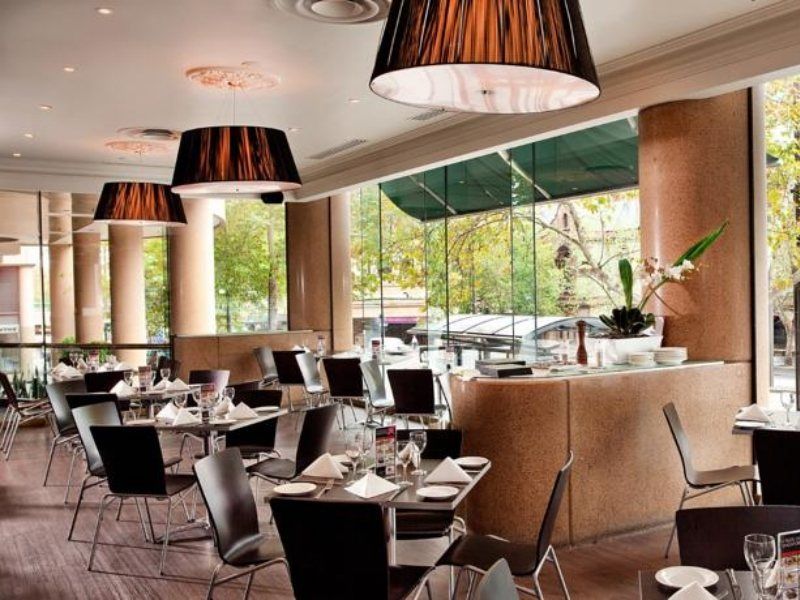 Stamford Plaza Hotel 5*