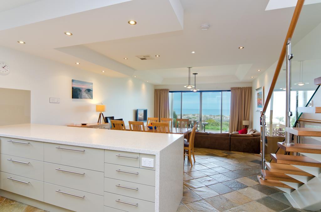 Beaches Holiday Villas * Adelaide