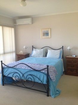 Hotel Christies No 1 Esplanade Adelaide