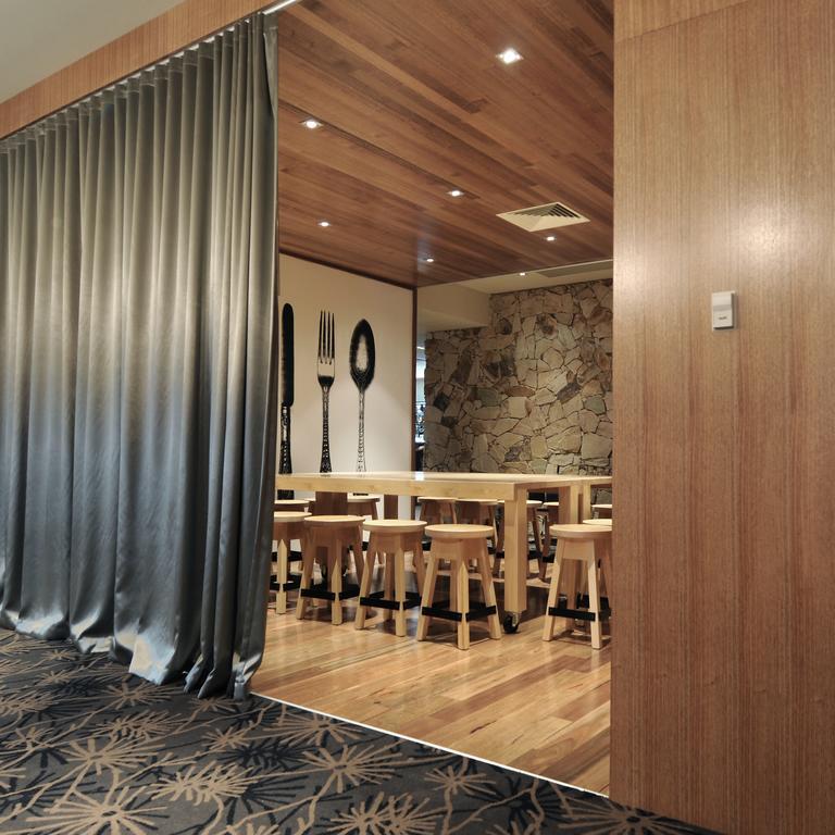 Mansfield Park Motel 3*