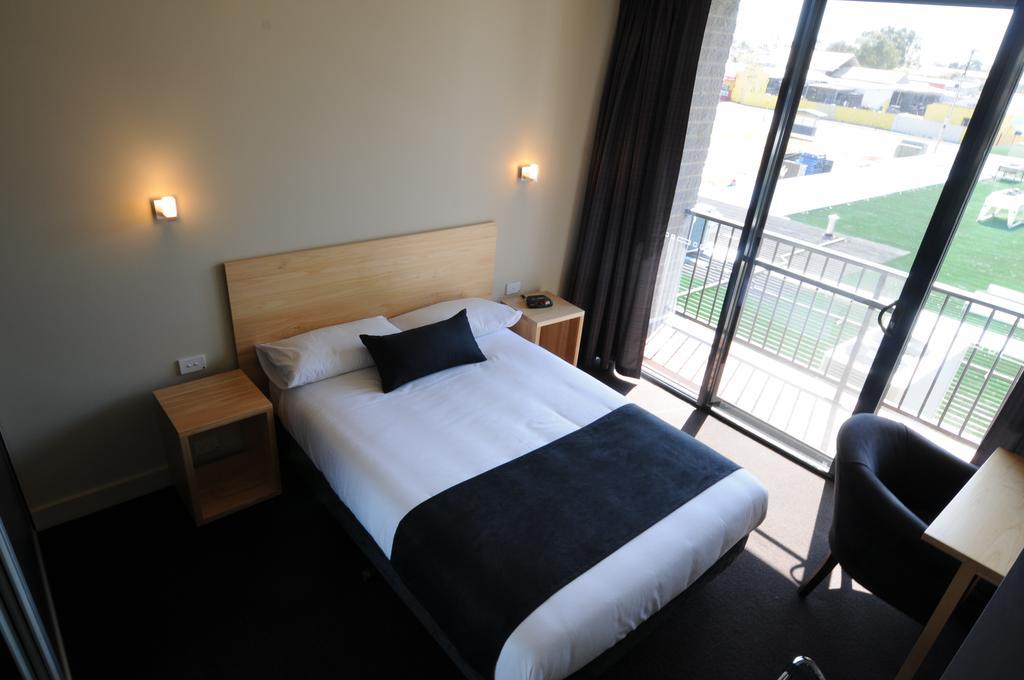 Mansfield Park Motel