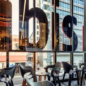 Ibis 4*