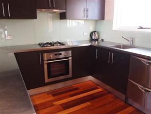 Dress Circle - Archer Street Apartment