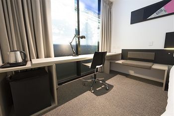 Ibis 4*