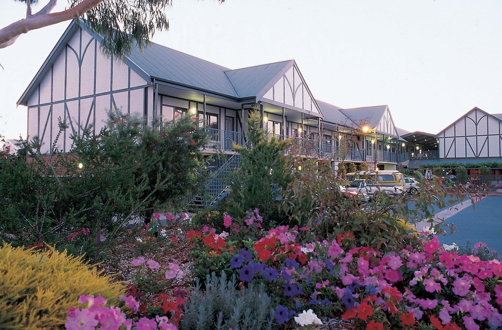 Motel Ibis Styles Manor Adelaide