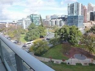 Luxury In The Sky On Hindmarsh Square * Adelaide