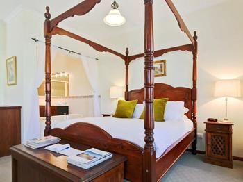 Bed & Breakfast Wine And Roses 4*