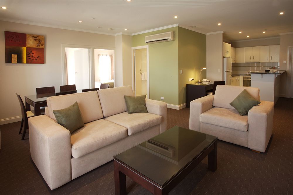 Frome Aparthotel