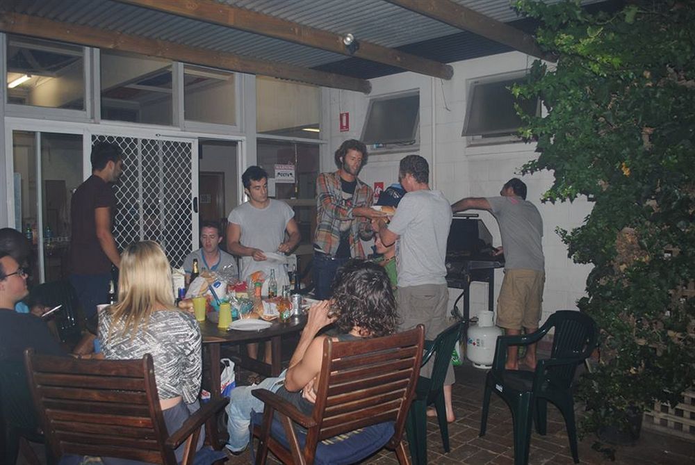 Hostel Port Backpackers *