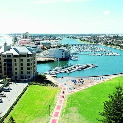 Oaks Glenelg Liberty Adelaide