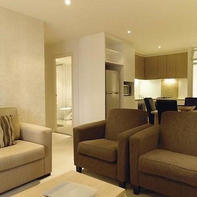 Istay Precinct Aparthotel