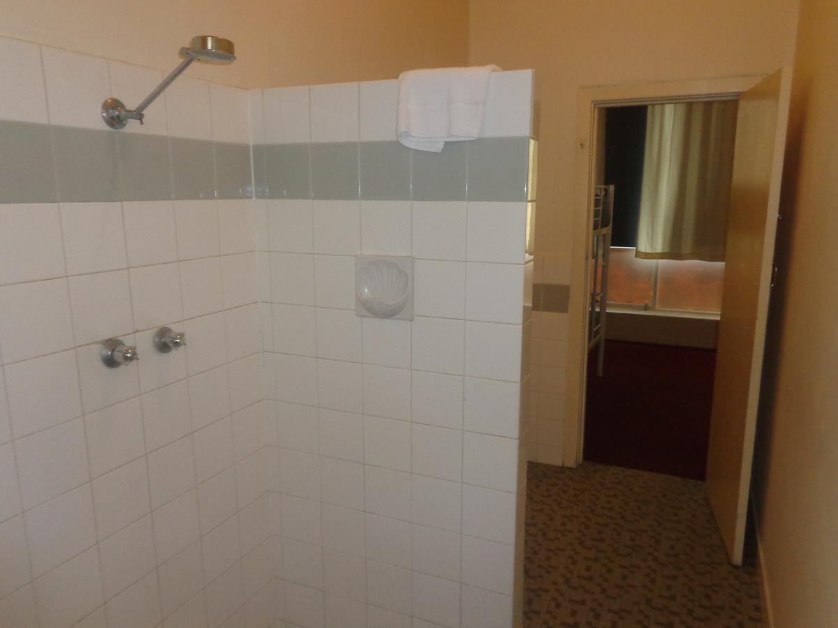Backpackers And Travellers Hostel *