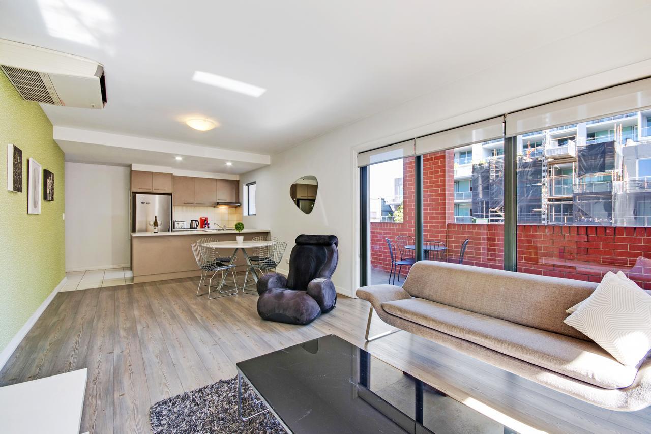 Swainson On Union Apartment *