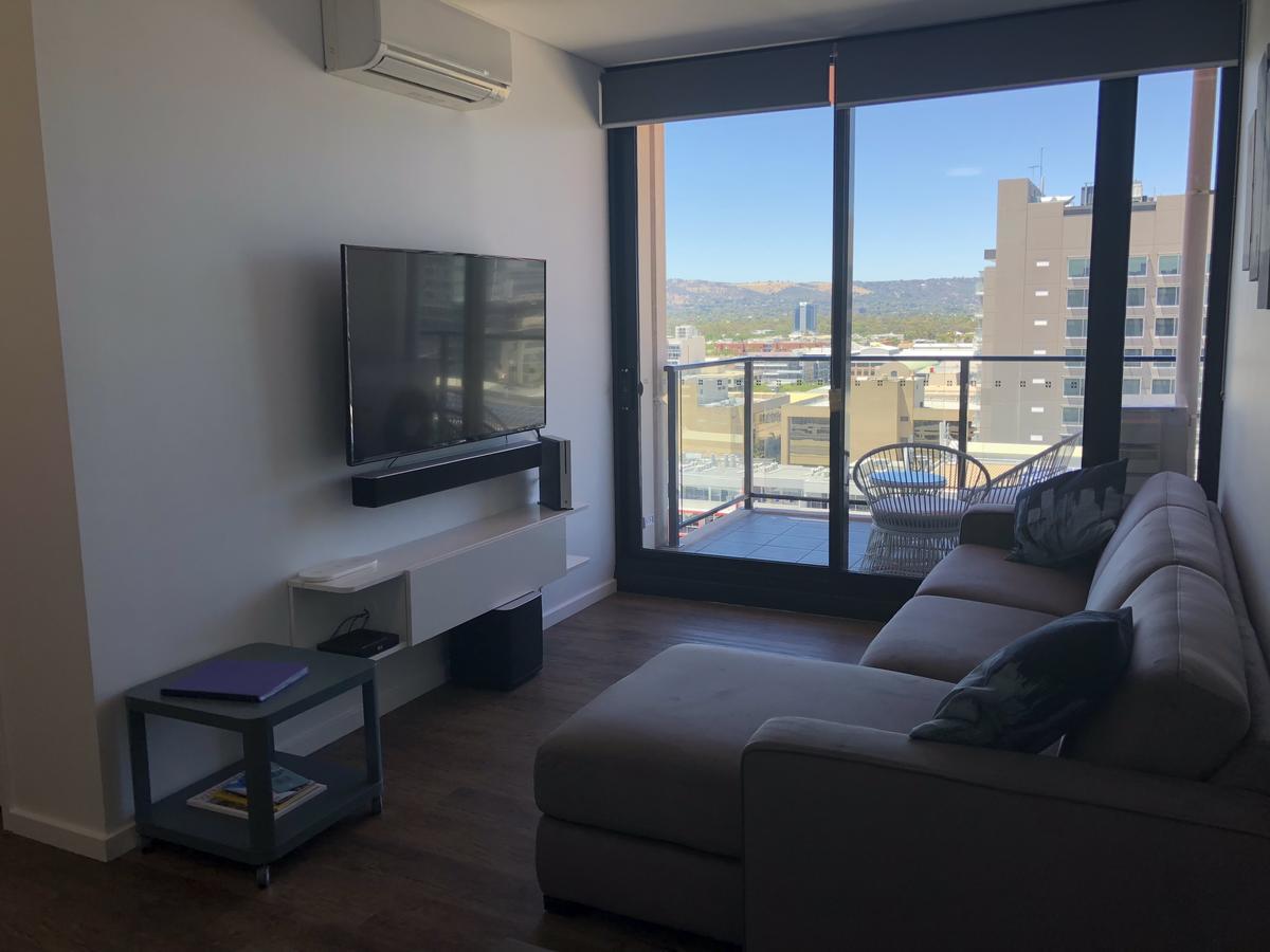 Tindy's City Pad Apartment