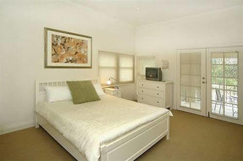 Michelles Garden Hotel 4*