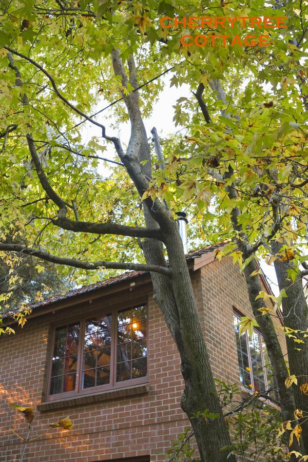 Crafers Cottages 4*