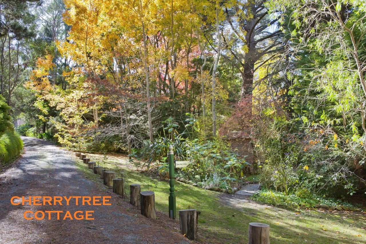 Crafers Cottages Bed & Breakfast 4*