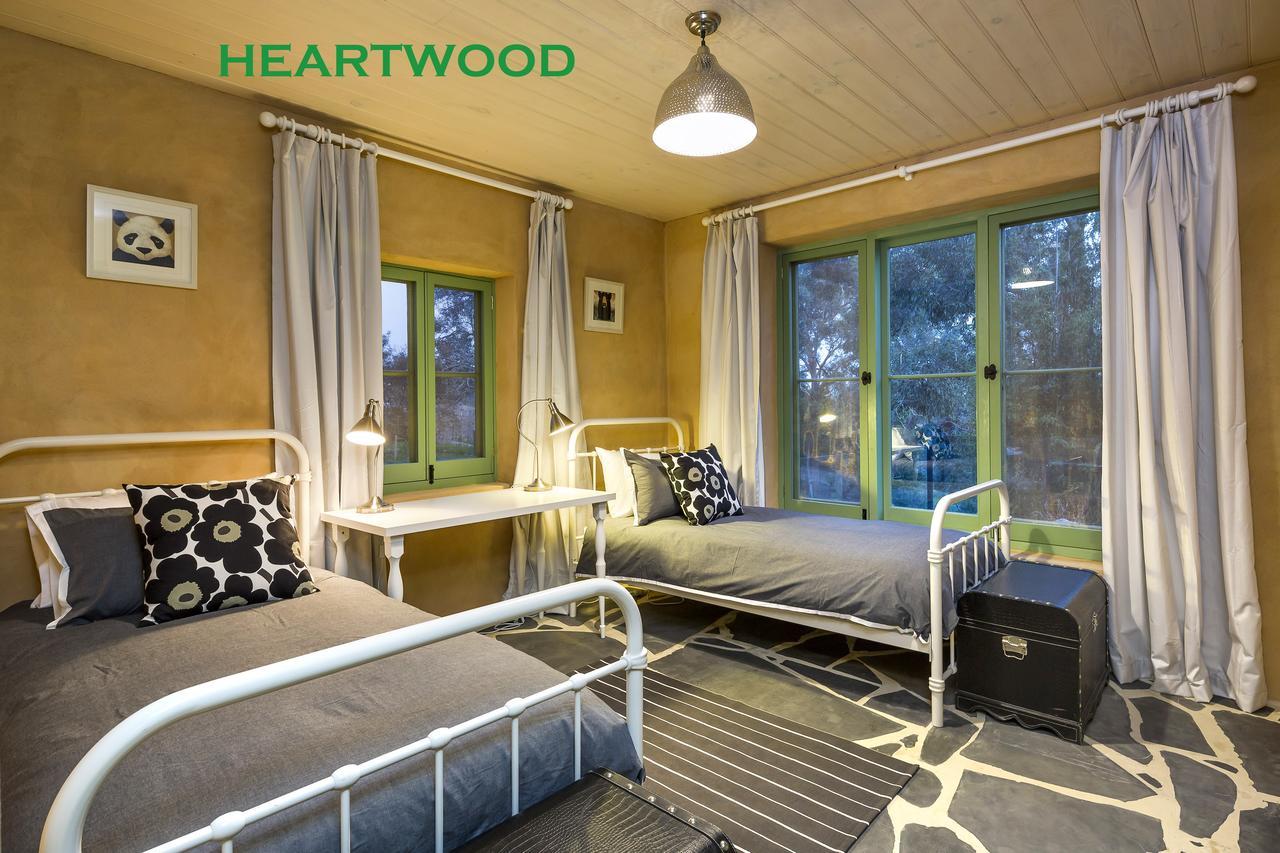 Crafers Cottages Bed & Breakfast
