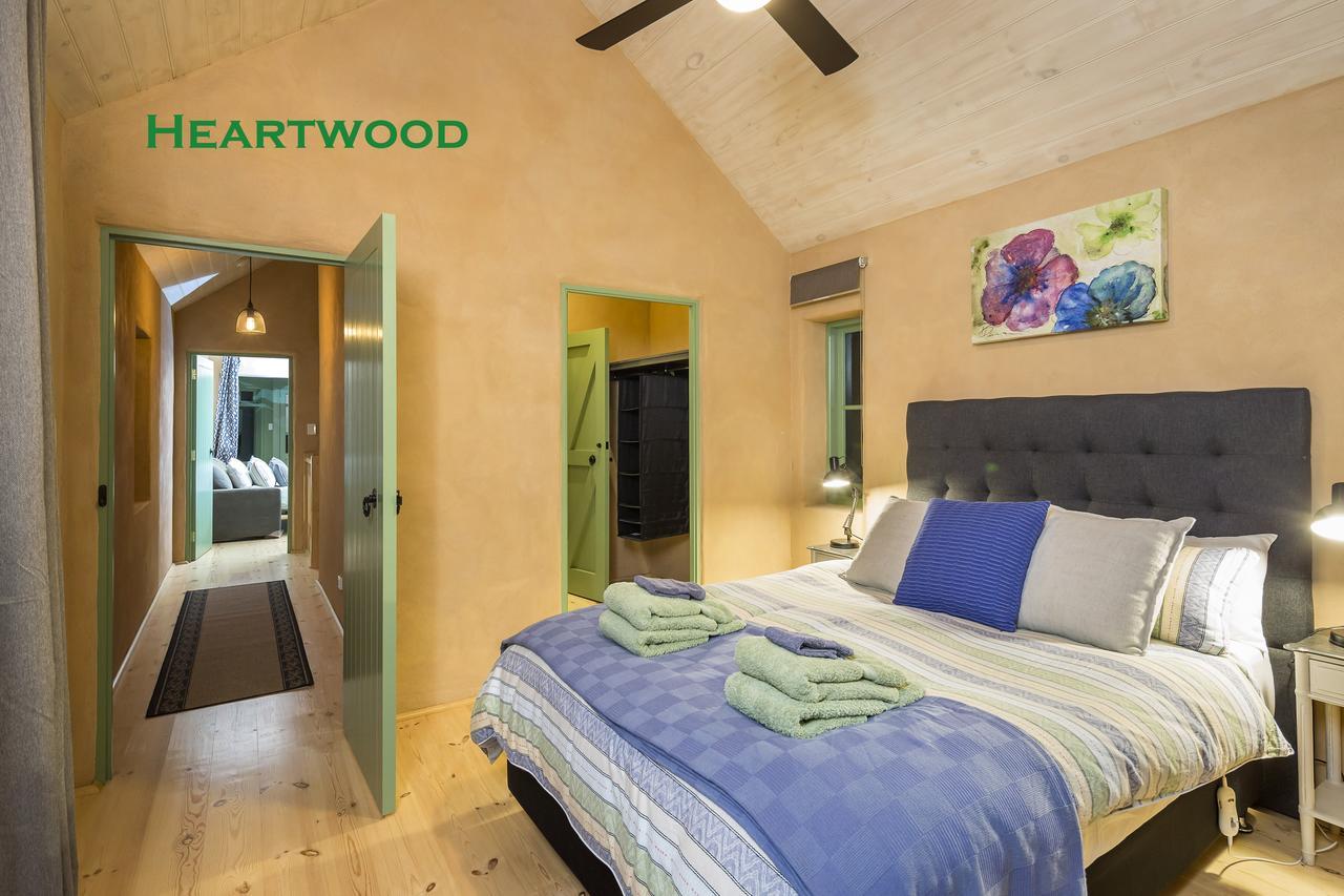 Crafers Cottages Bed & Breakfast Adelaide