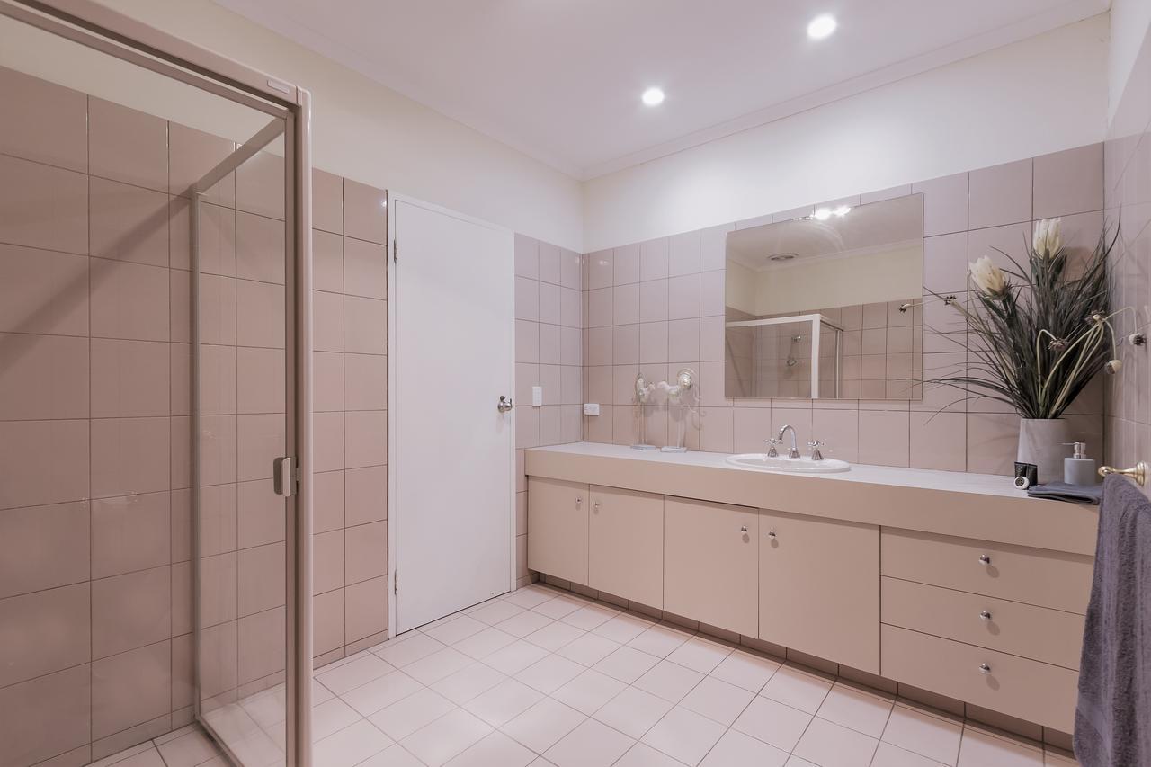 Apartment Style Accommodation-close To City-north Adelaide-3 Bdrm- Free Parking Adelaide