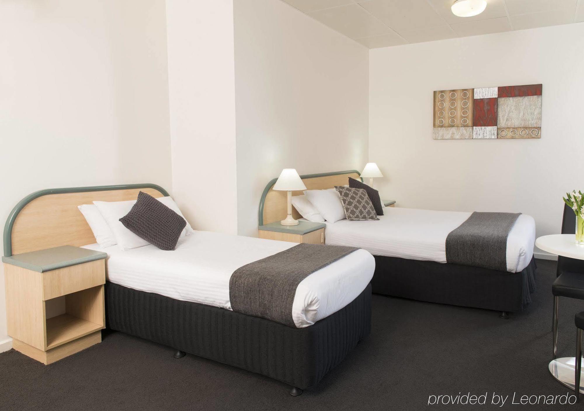 Hotel Riviera Adelaide