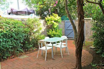 Dress Circle Apartment *