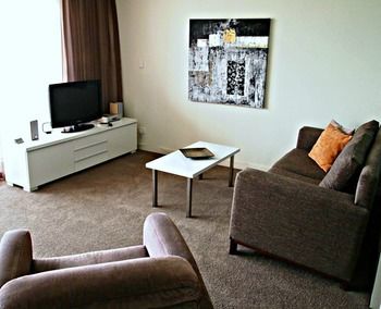 Dress Circle - North Terrace Apartment