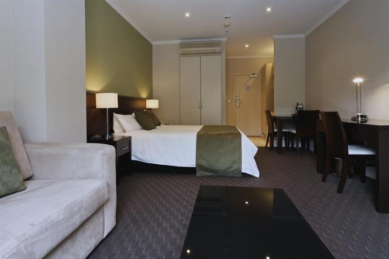 Frome 4* Adelaide