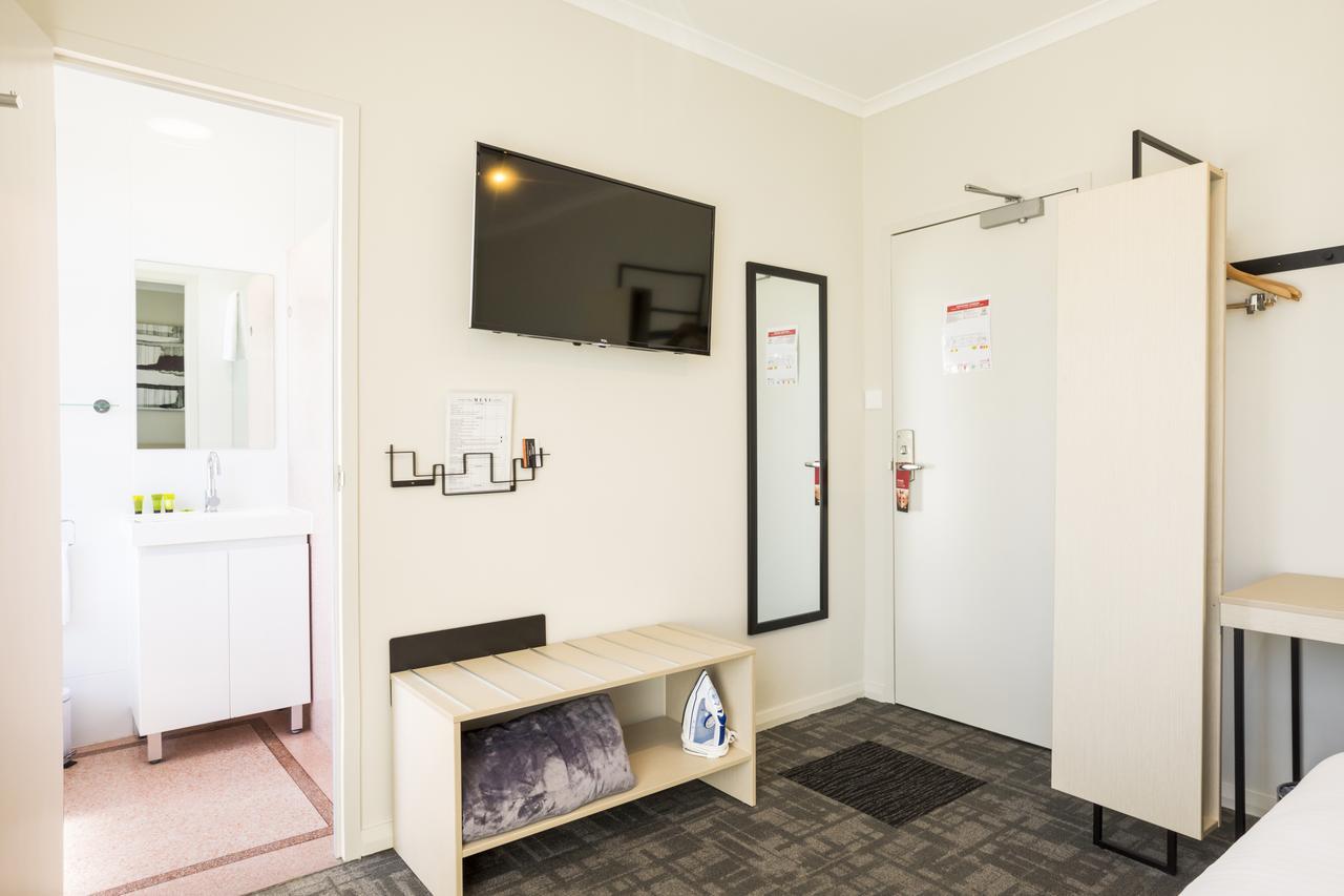 Hotel Nightcap At Finsbury Adelaide