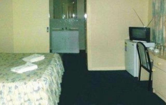 Plaza Hotel Adelaide