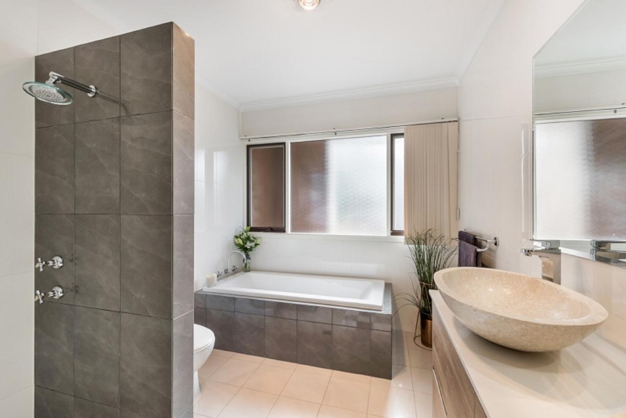 Style Accommodation-close To City-north Adelaide-3 Bdrm- Free Parking Adelaide