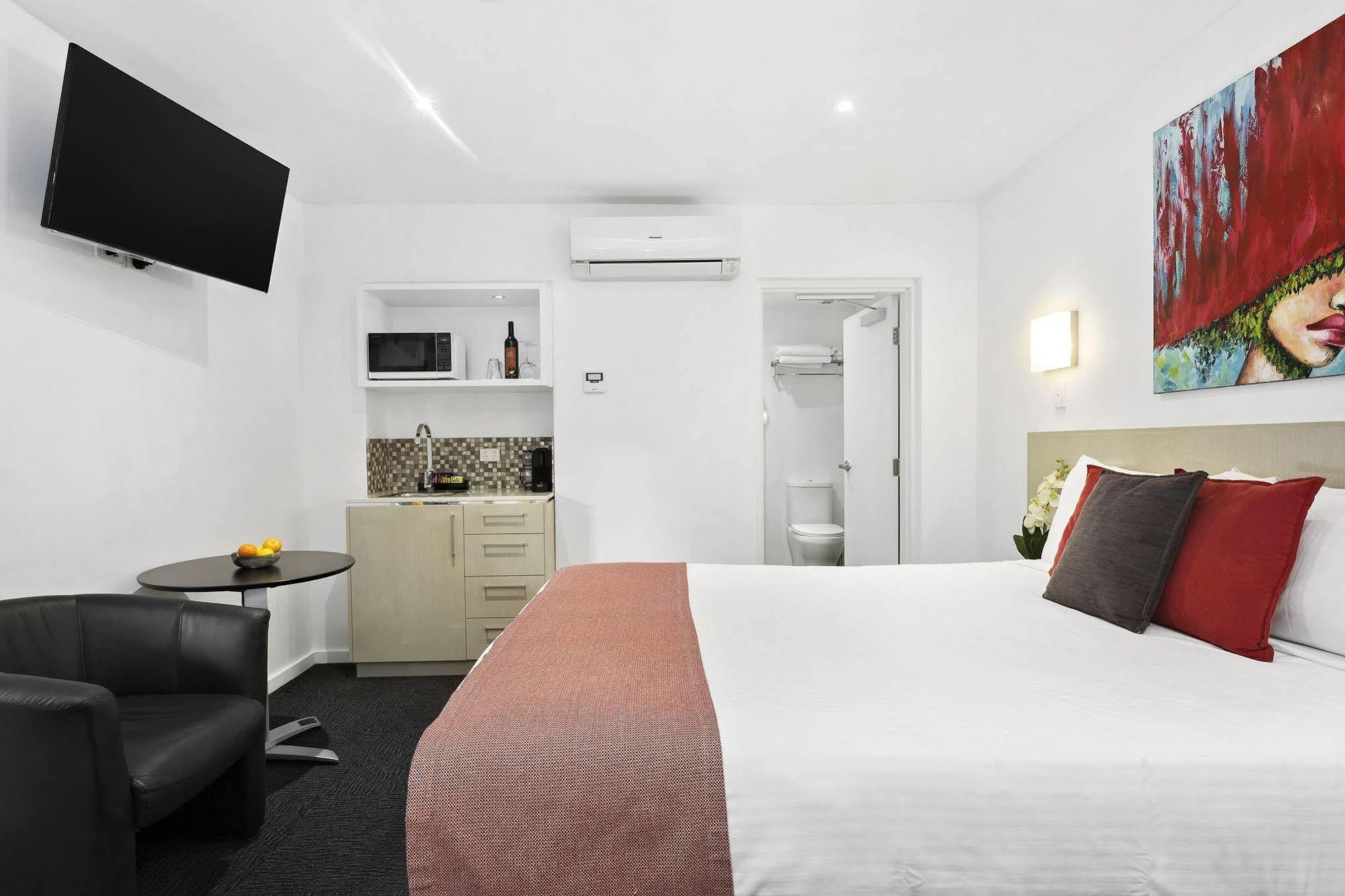 North Boutique 4* Adelaide