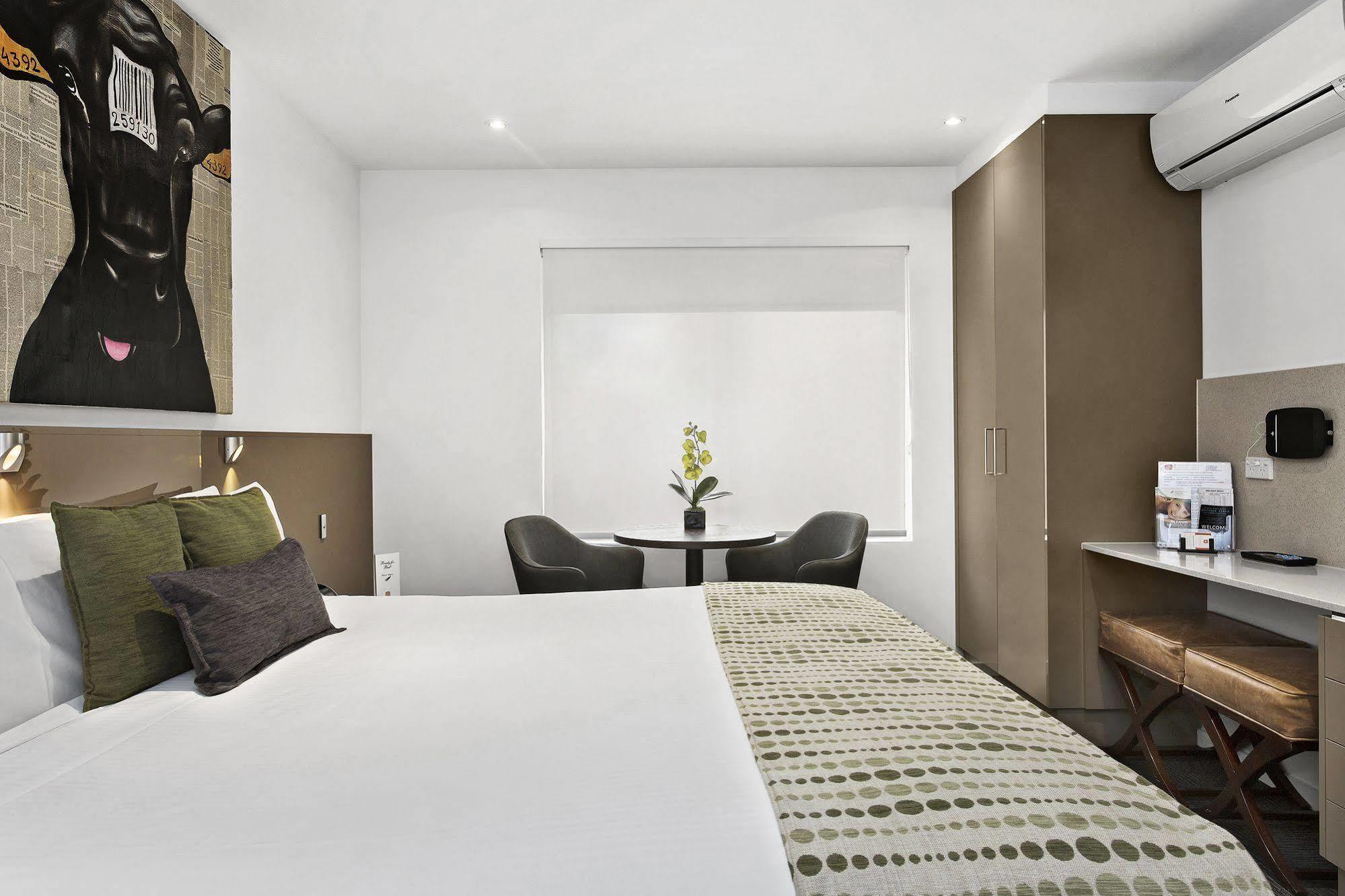 North Boutique 4*