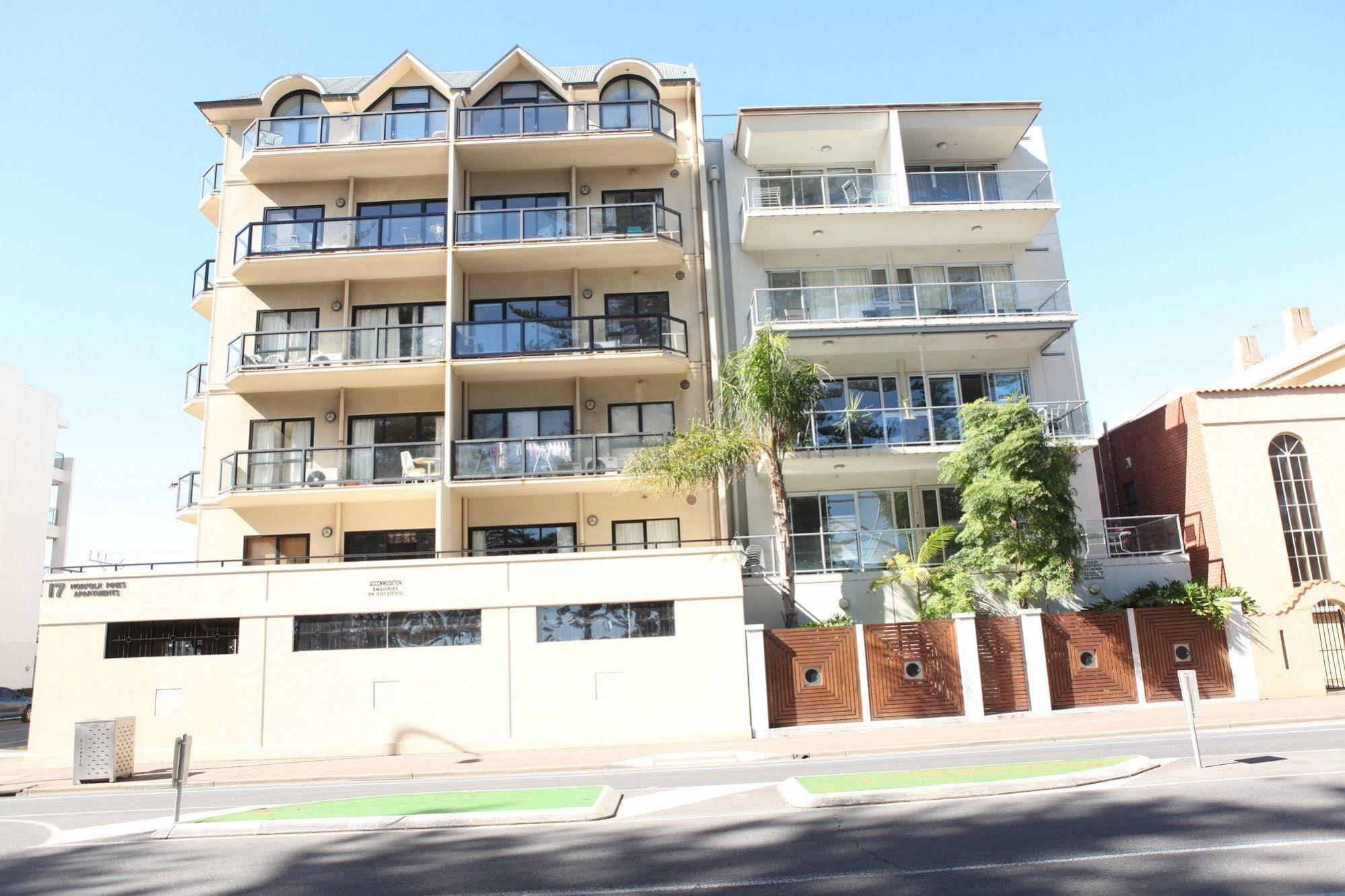 Glenelg Beachside 4*