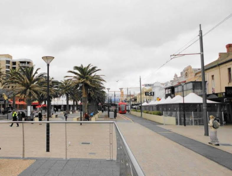 Glenelg Beachside Aparthotel Adelaide