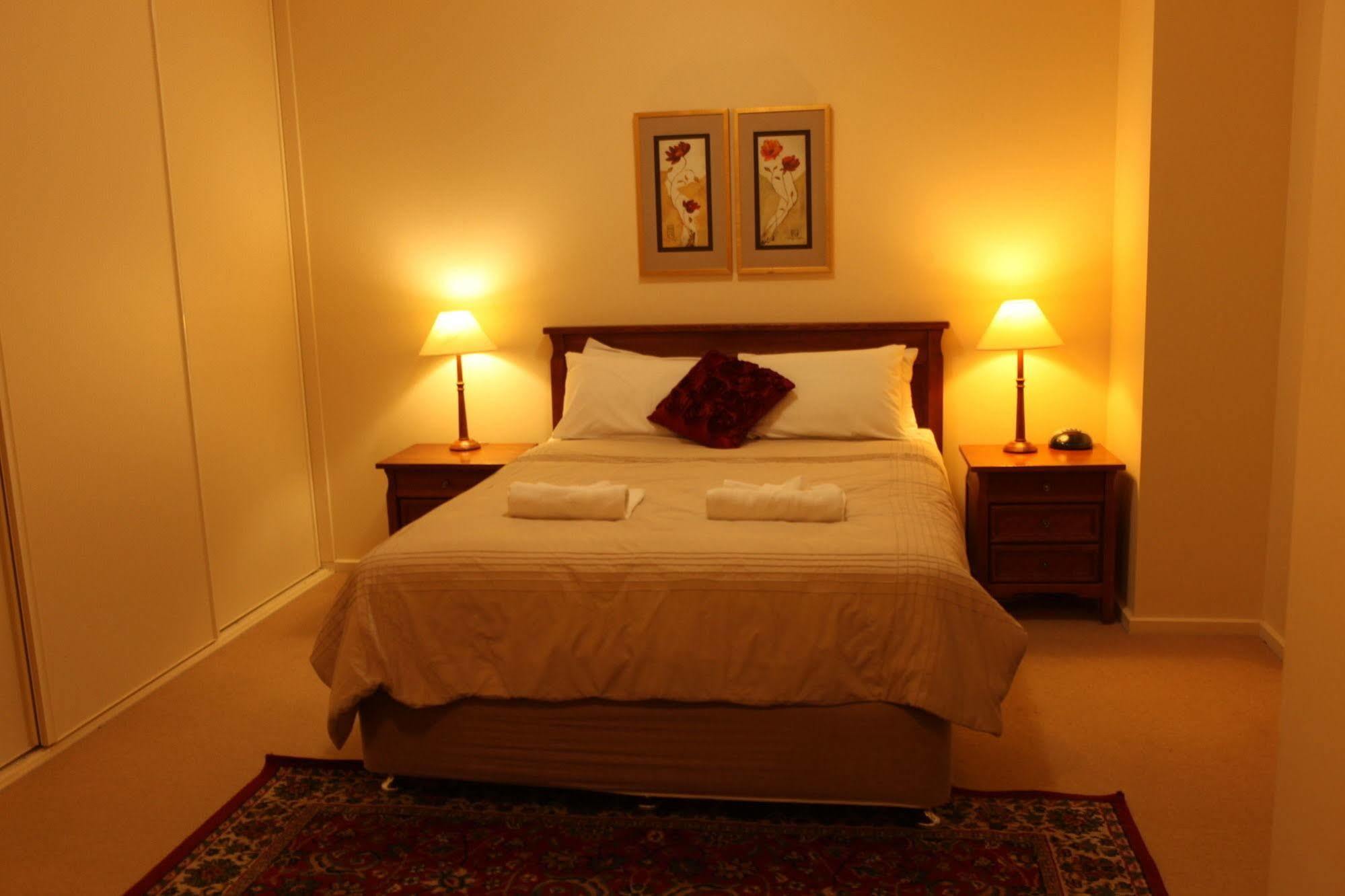 Aparthotel Glenelg Beachside