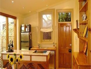 Bishop's Garden 4* Adelaide