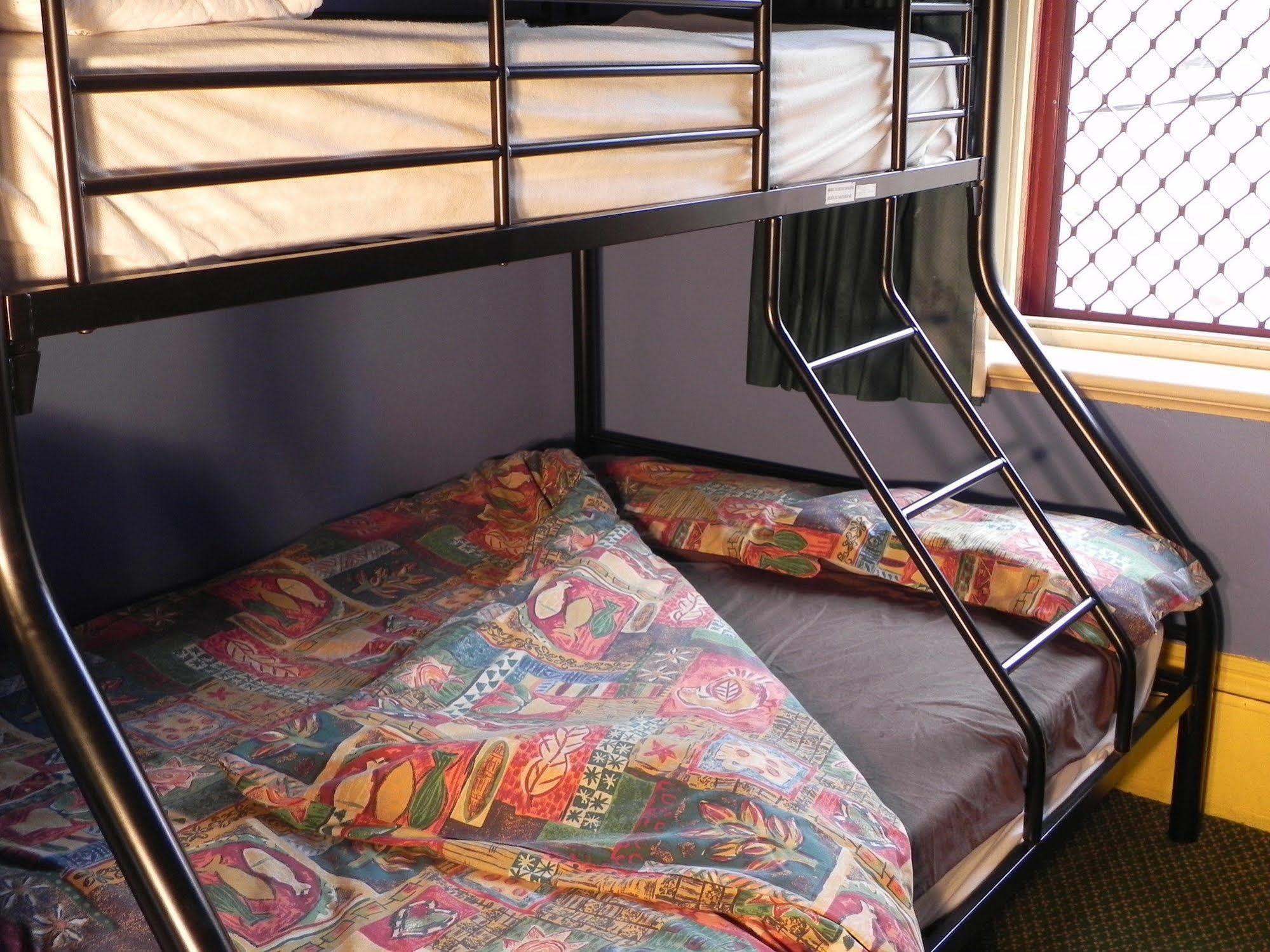 Hostel Tequila Sunrise *