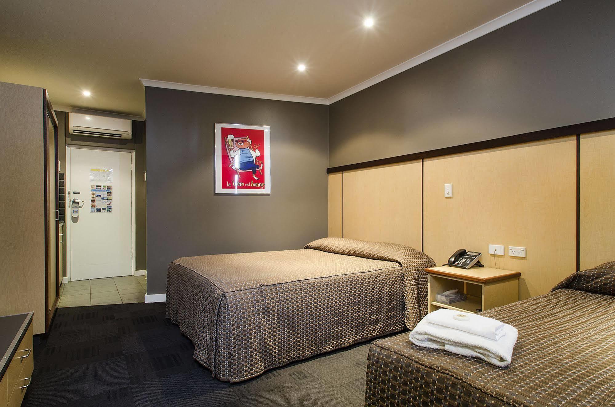 Nightcap At Watermark Glenelg Hotel Adelaide