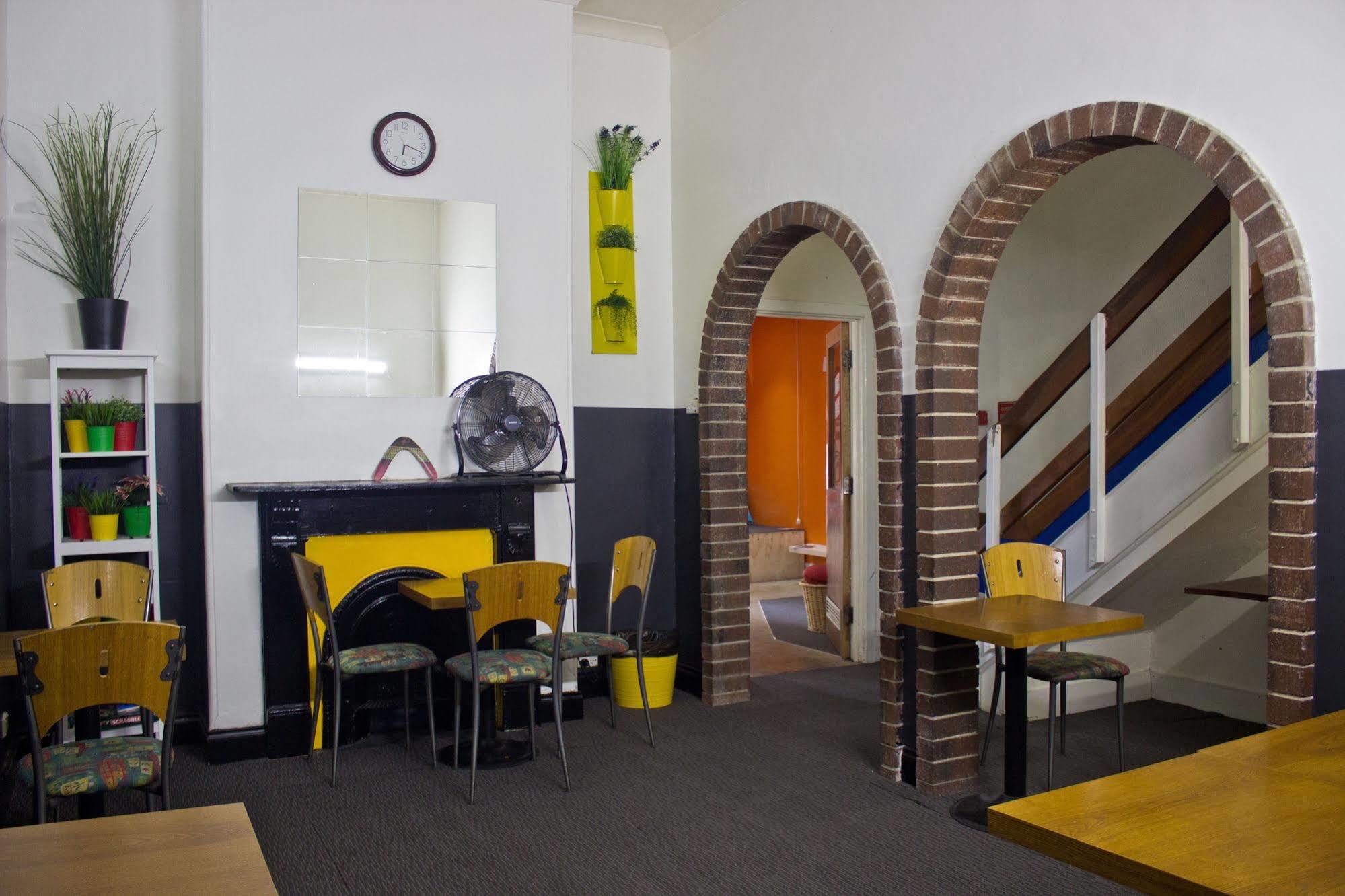 Travellers Backpackers Adelaide