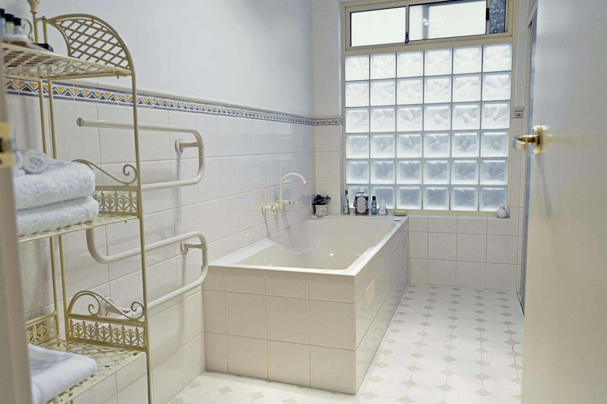Bed & Breakfast The Gallery 4*