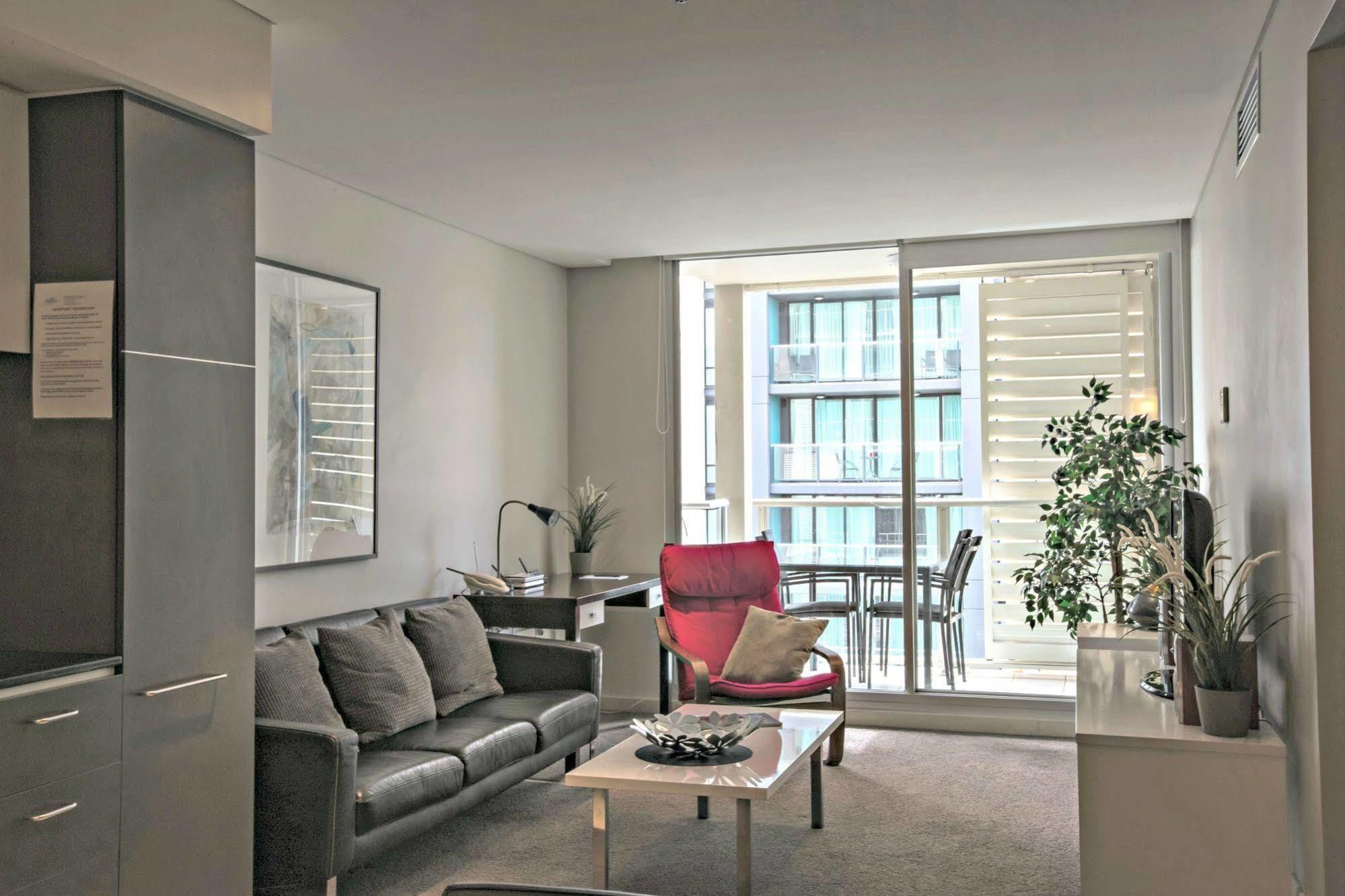 Dress Circle - North Terrace Apartment