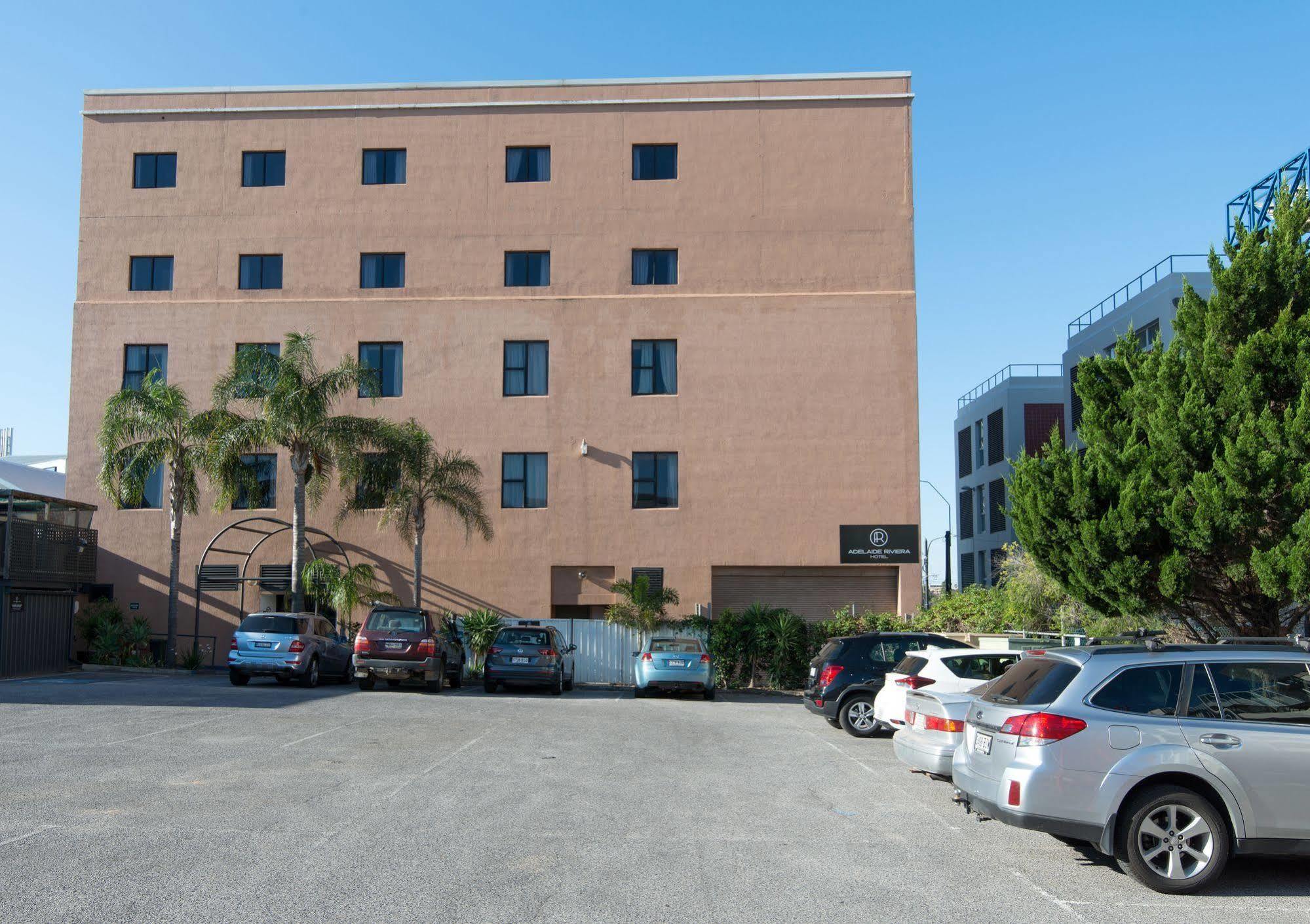 Riviera Hotel