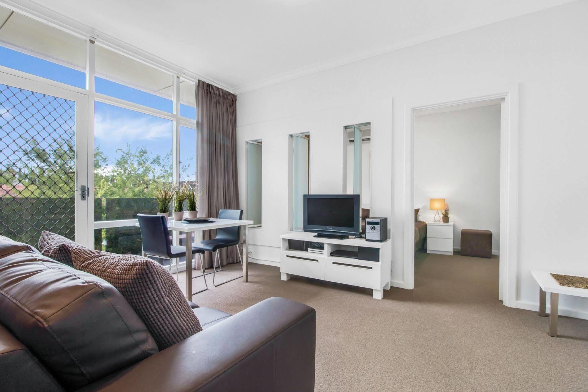 Dress Circle - Ward Street Aparthotel